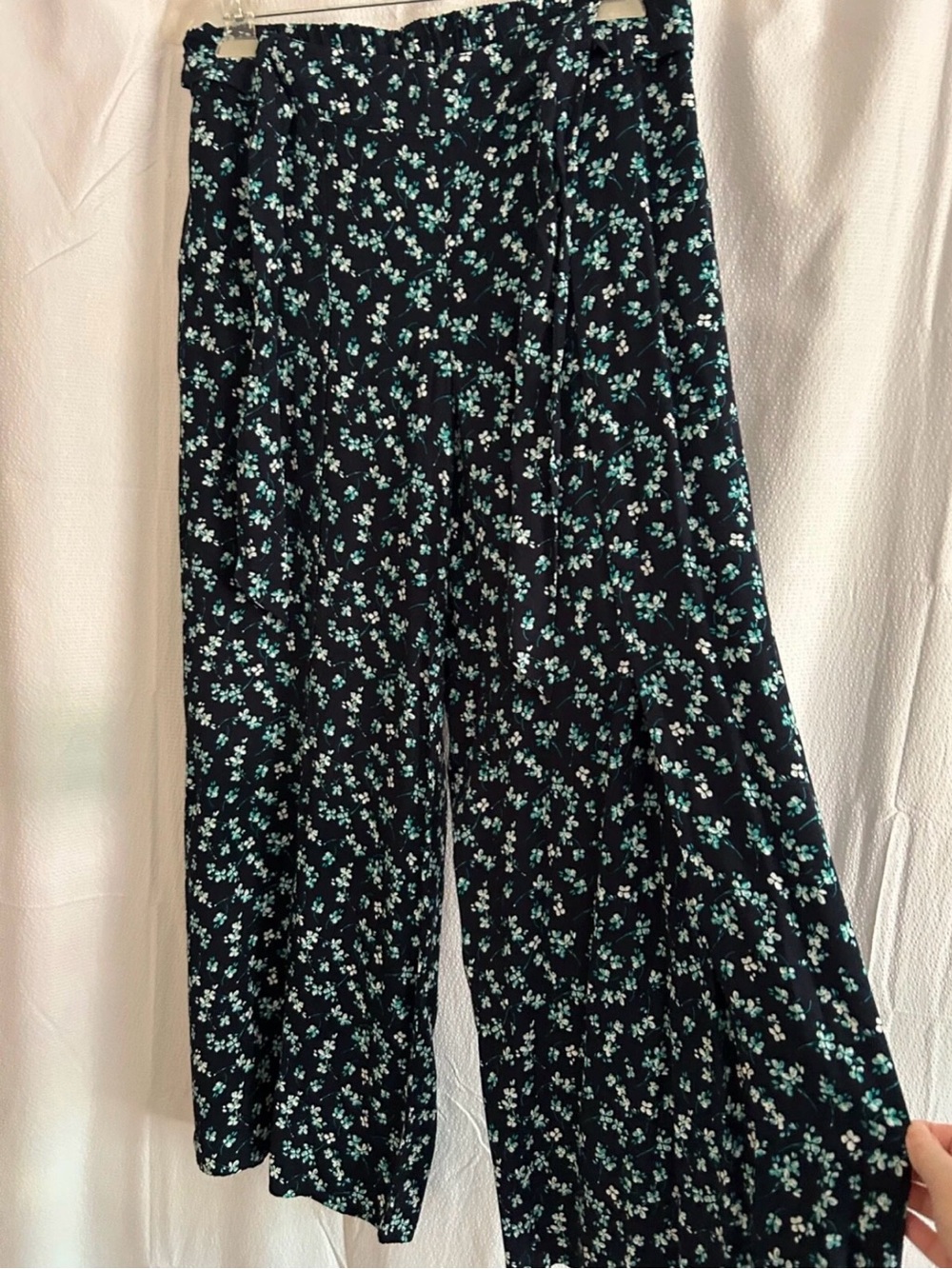 J Jill Women's Navy Floral Tie Front Split Wide Leg  Pants, Size L, EUC